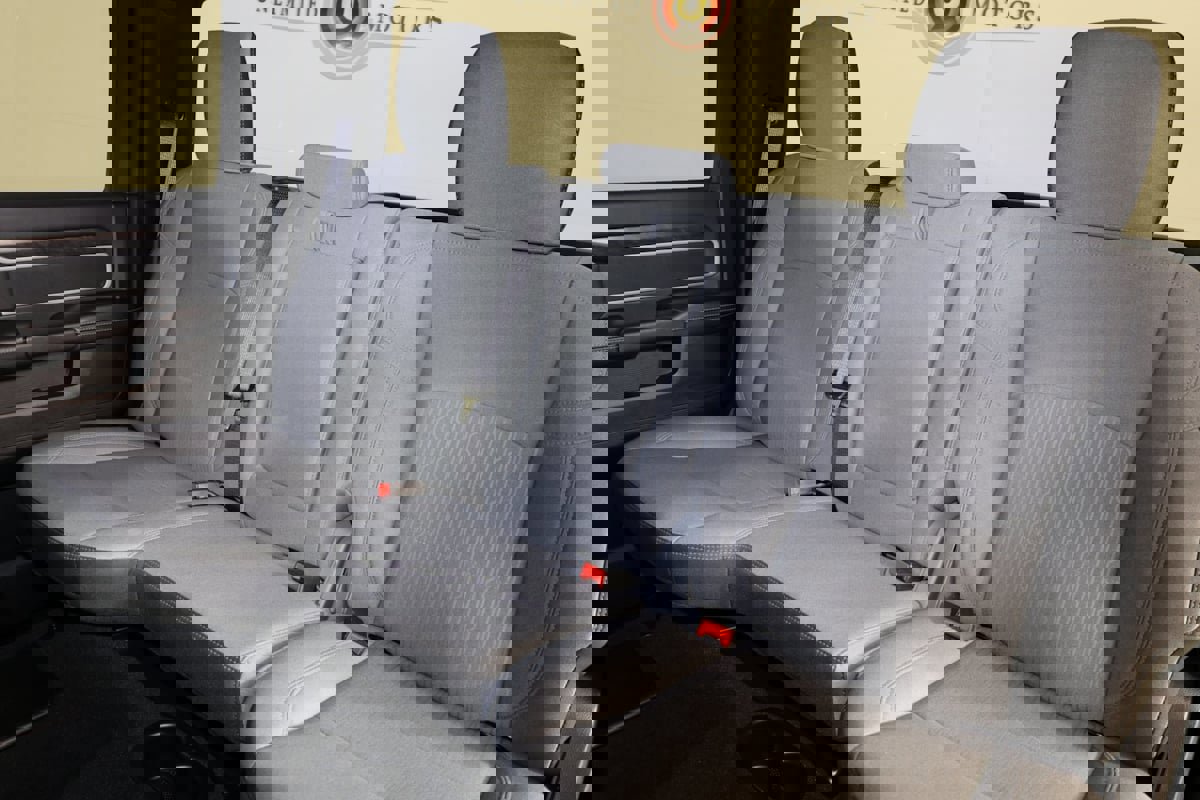 Used 2024 RAM 2500 Big Horn w/ Bed Utility Group image 9