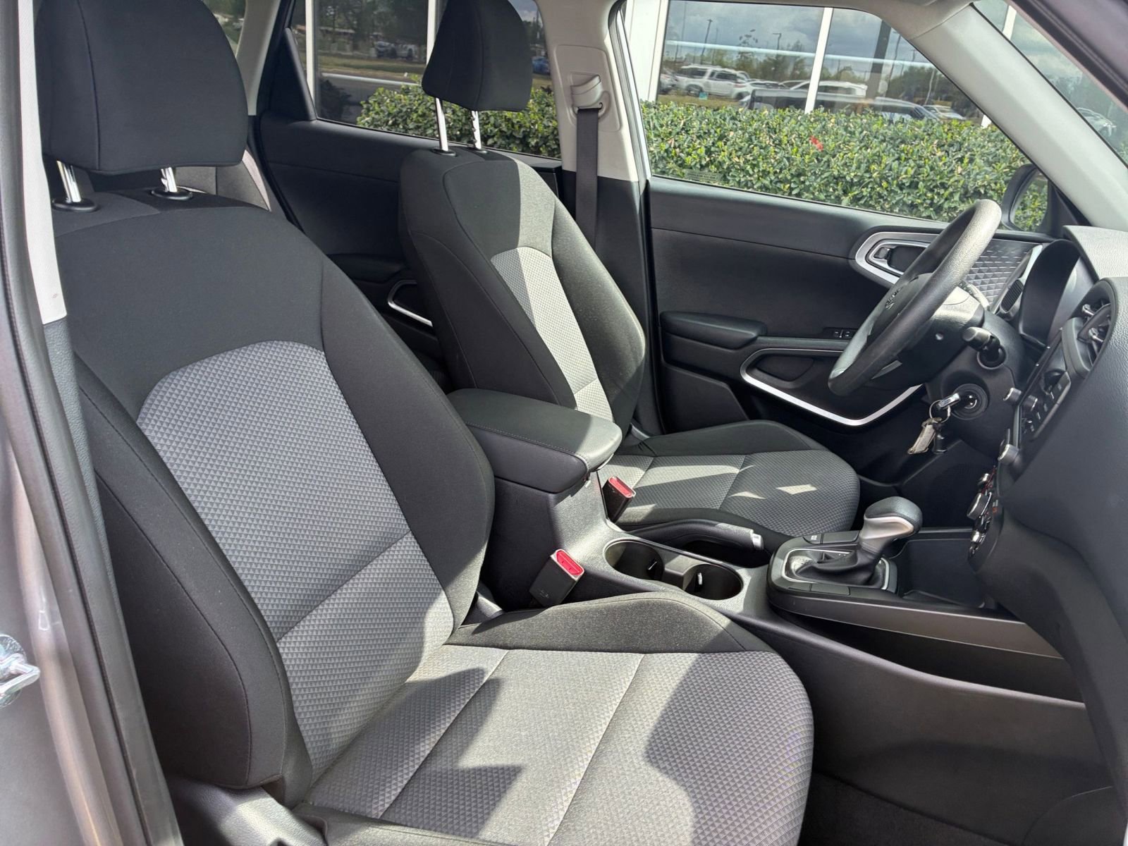 Used 2025 Kia Soul LX w/ LX Technology Package image 34