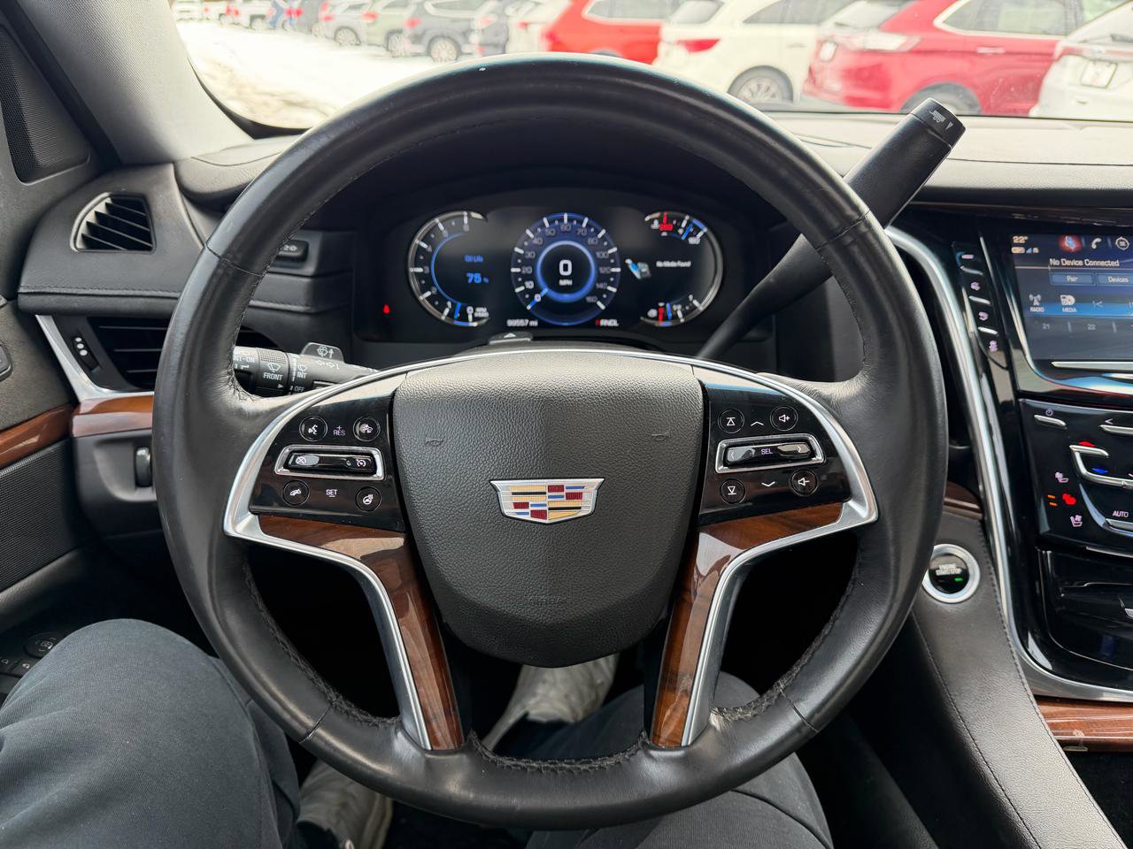 Used 2018 Cadillac Escalade Premium Luxury RWD image 9