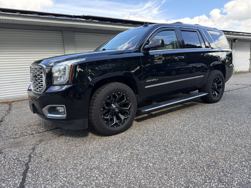 Used 2020 GMC Yukon Denali AWD/4WD image 1