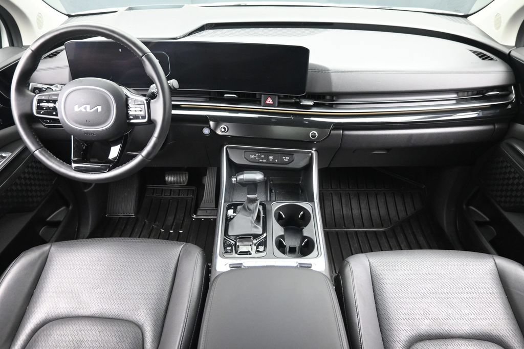 Used 2025 Kia Carnival SX Prestige FWD image 15