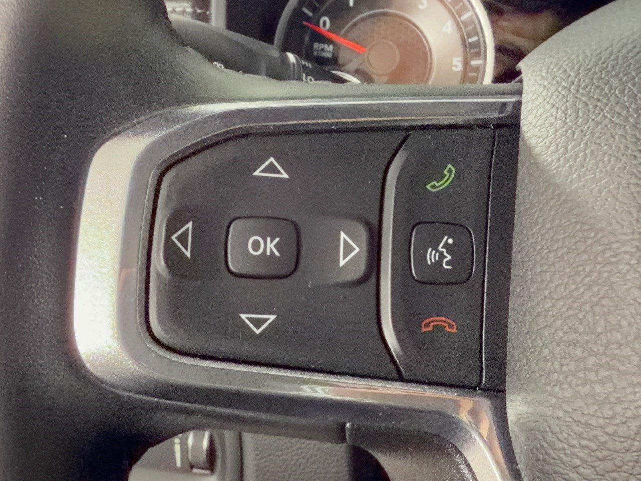 Used 2023 RAM 1500 Laramie AWD/4WD image 18