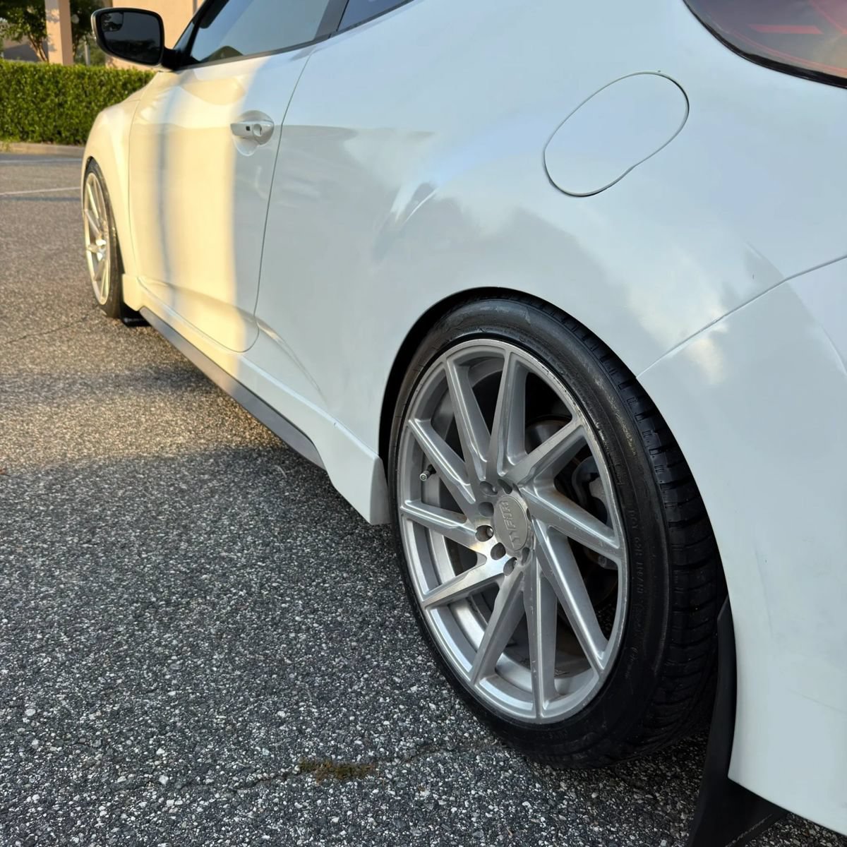 Used 2016 Hyundai Veloster Turbo FWD image 25