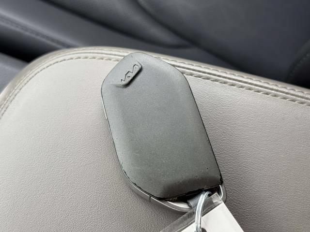 Used 2026 Kia Carnival FWD image 34