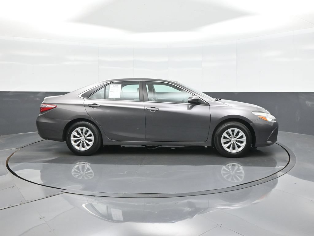 Used 2016 Toyota Camry LE FWD image 8