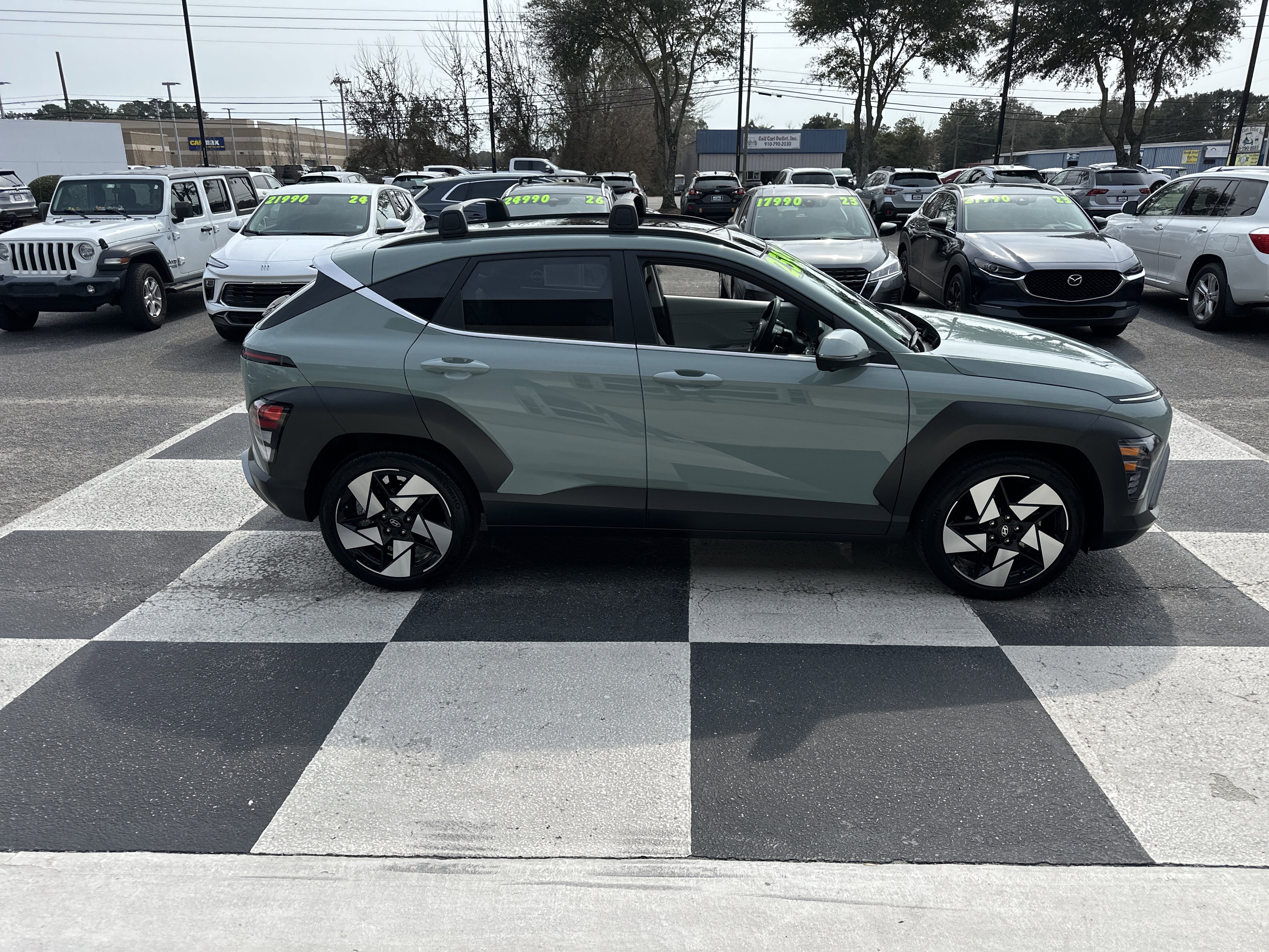 Used 2025 Hyundai Kona Limited image 3