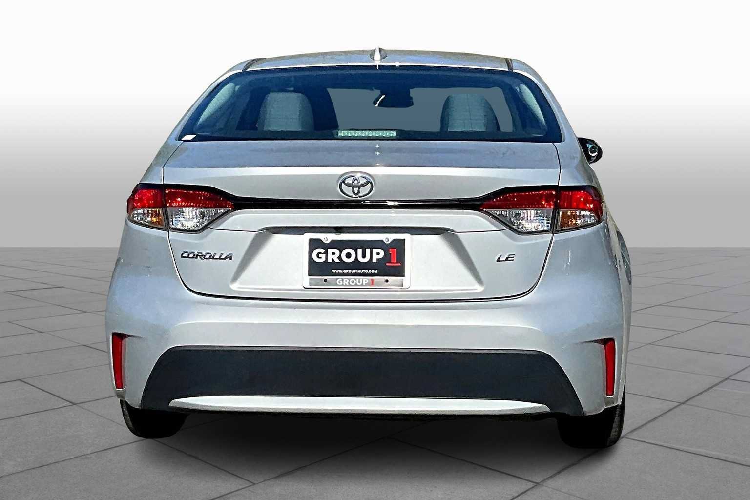 Used 2022 Toyota Corolla LE FWD image 5