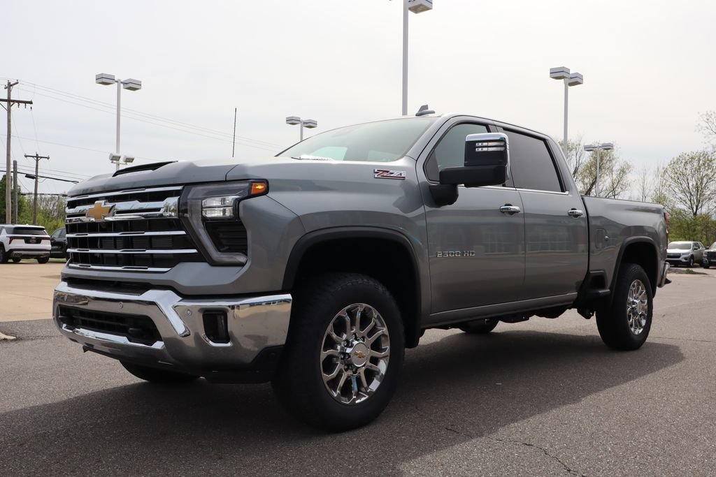 New 2026 Chevrolet Silverado 2500 LTZ w/ LTZ Convenience Package AWD/4WD image 10