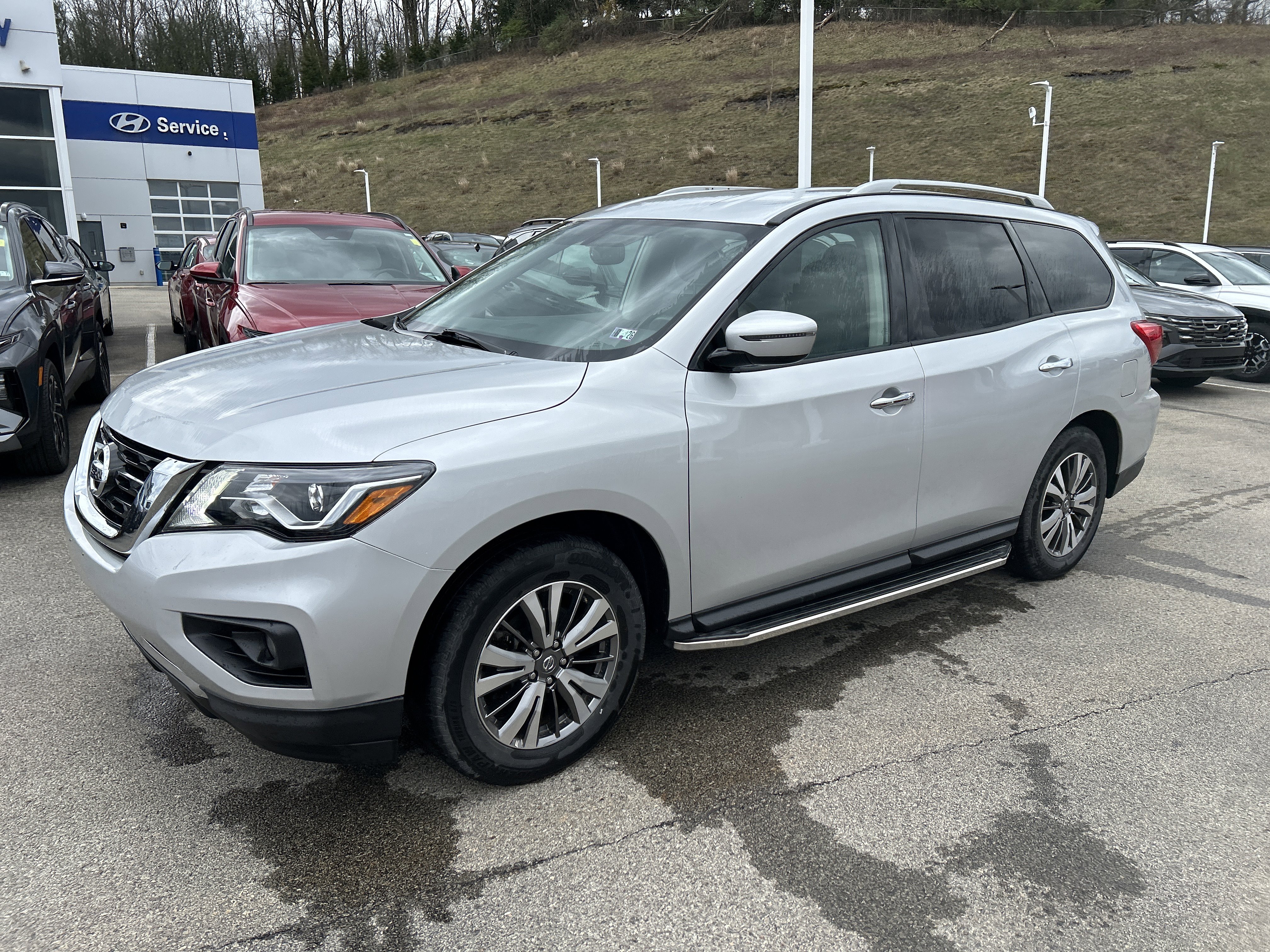 Used 2020 Nissan Pathfinder SV image 26