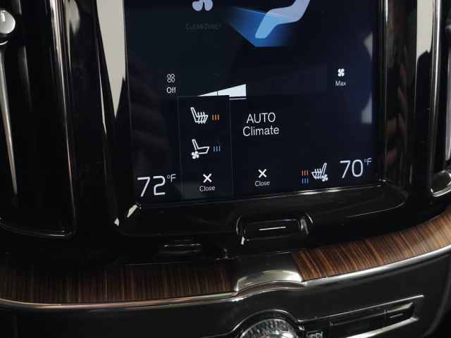 Used 2019 Volvo XC60 T8 Inscription image 33