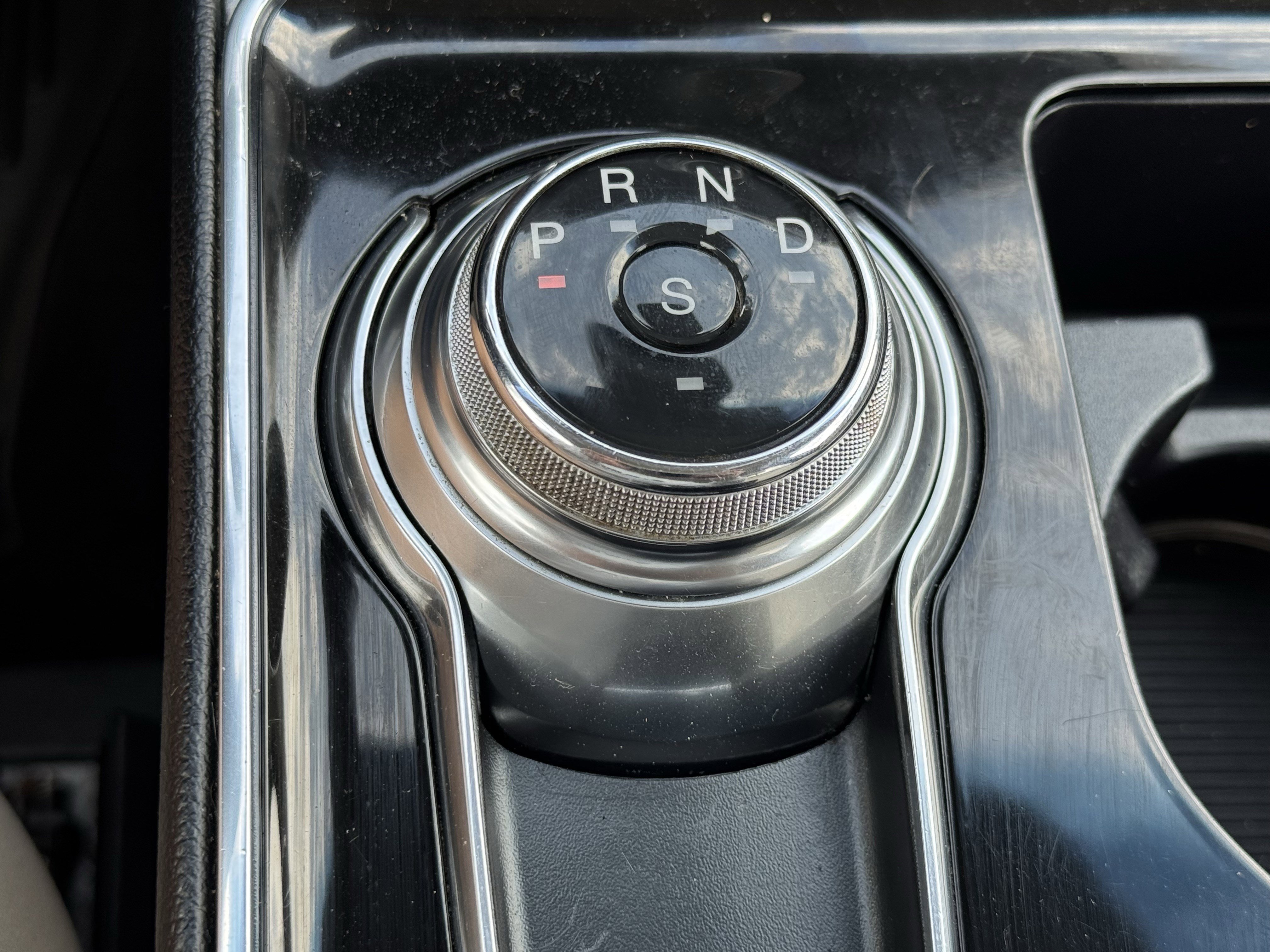 Used 2019 Ford Edge Titanium w/ Equipment Group 301A image 23