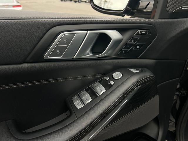 Used 2020 BMW X7 xDrive40i w/ Premium Package image 11