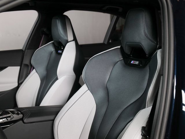 Used 2026 BMW M5 w/ Carbon Package AWD/4WD image 14