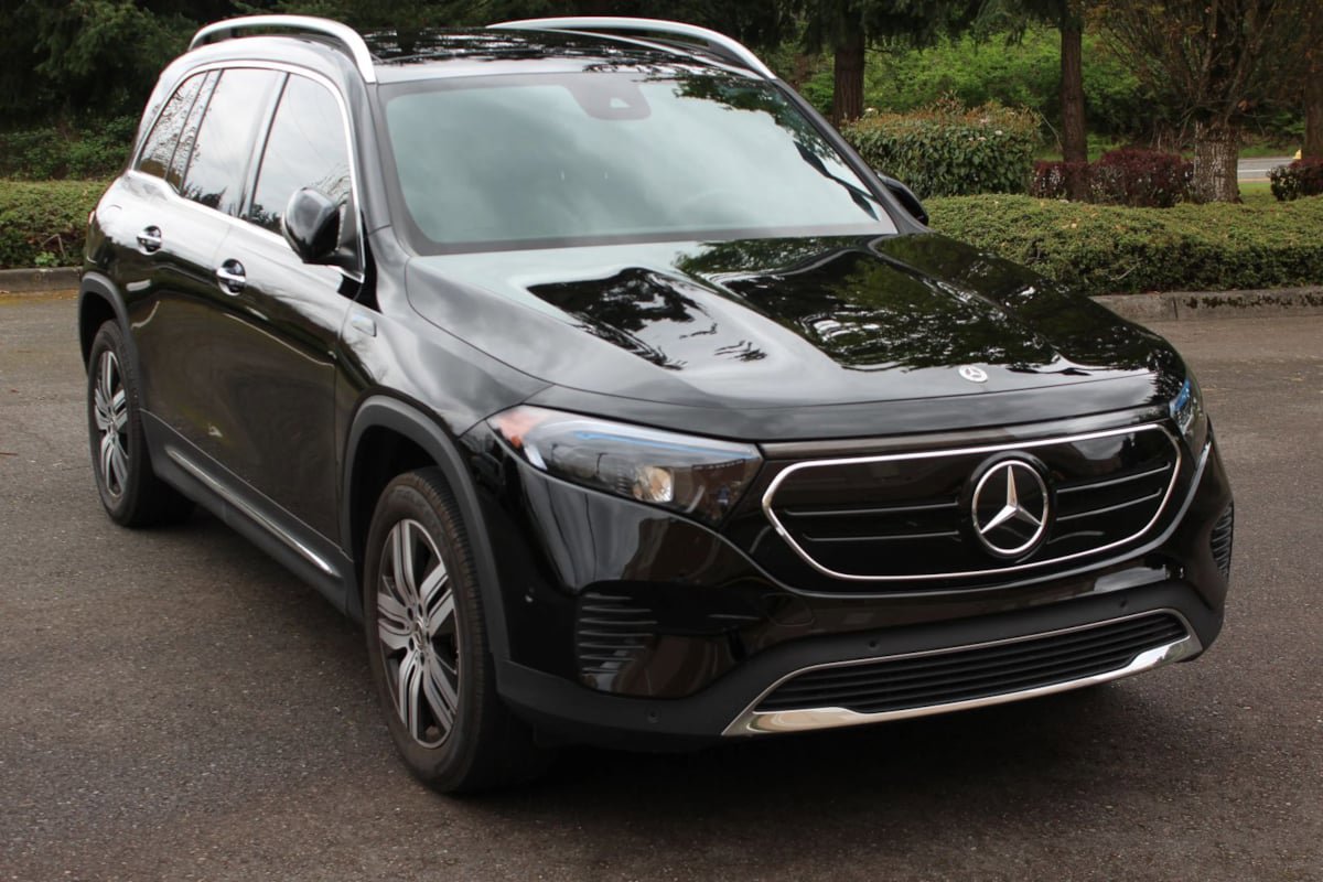 Used 2022 Mercedes-Benz EQB 300 4MATIC image 3