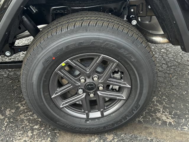 New 2026 Jeep Gladiator Sport AWD/4WD image 11