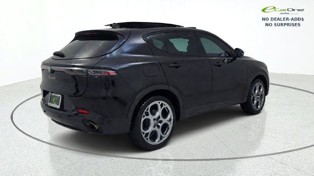 Used 2024 Alfa Romeo Tonale Veloce AWD/4WD image 8