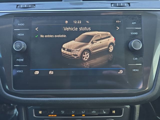 Used 2020 Volkswagen Tiguan SE image 29