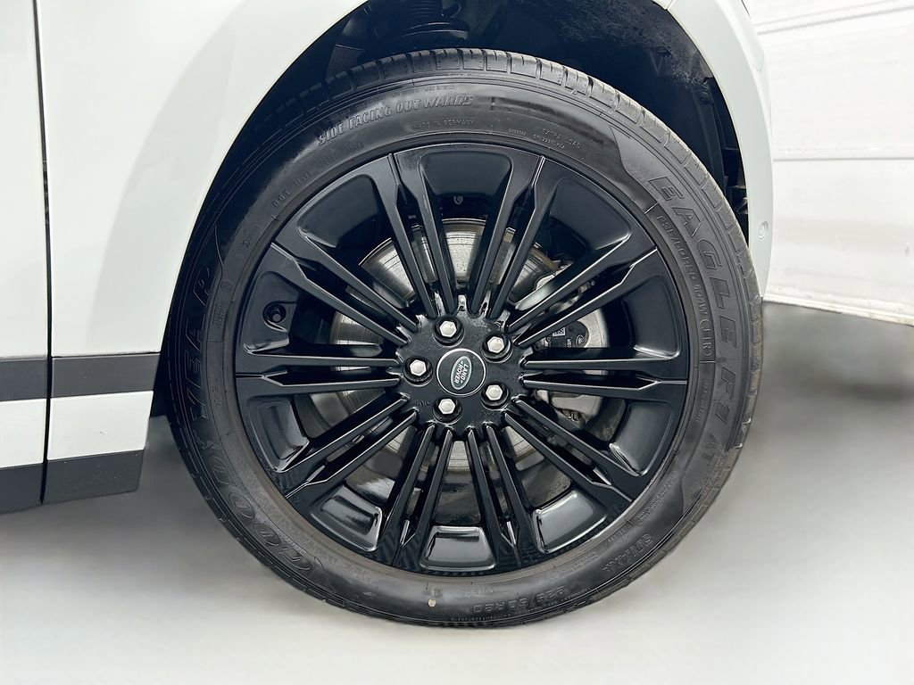 Used 2025 Land Rover Range Rover Evoque S image 31