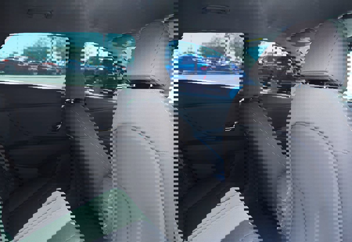 Used 2024 Hyundai Elantra SEL image 27