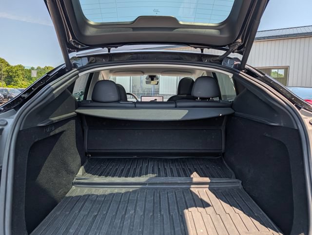 Used 2023 Tesla Model Y Long Range AWD/4WD image 11