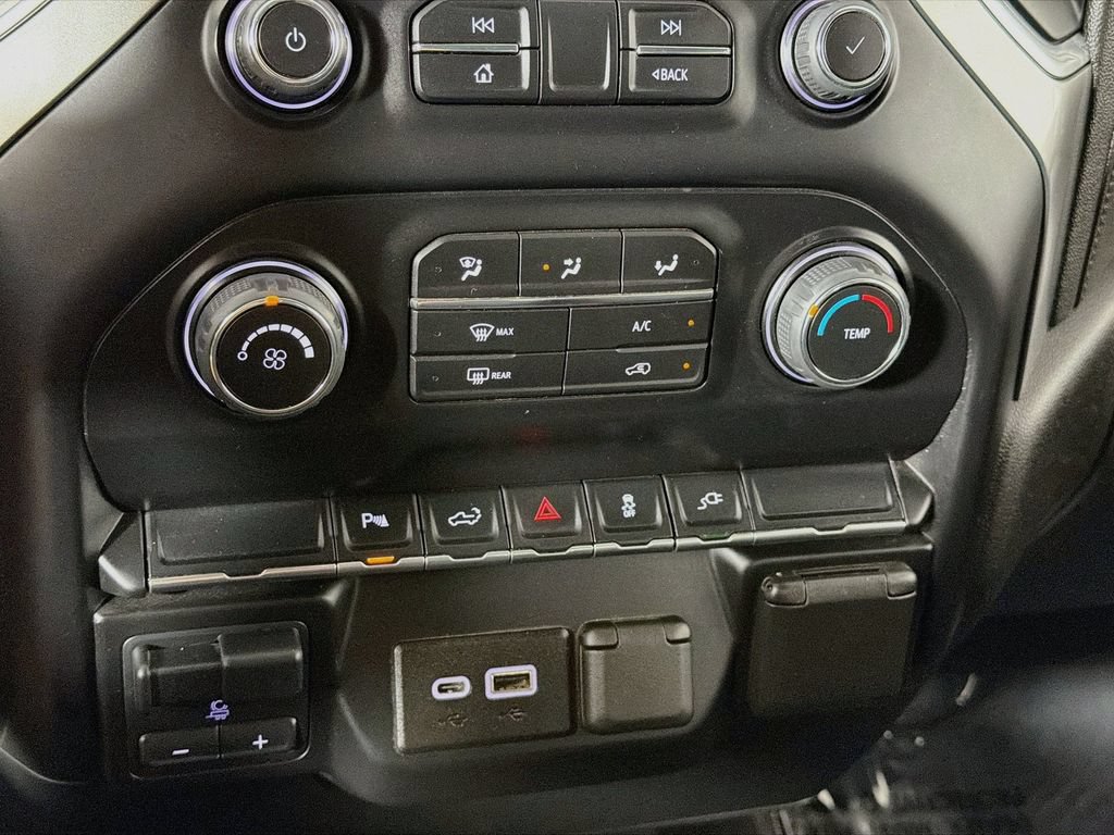 Used 2022 Chevrolet Silverado 2500 LT AWD/4WD image 15