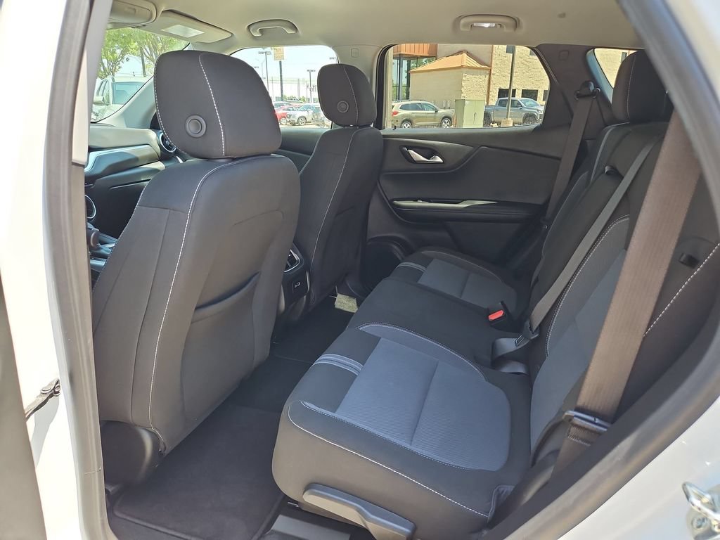 Used 2025 Chevrolet Blazer LT AWD/4WD image 28
