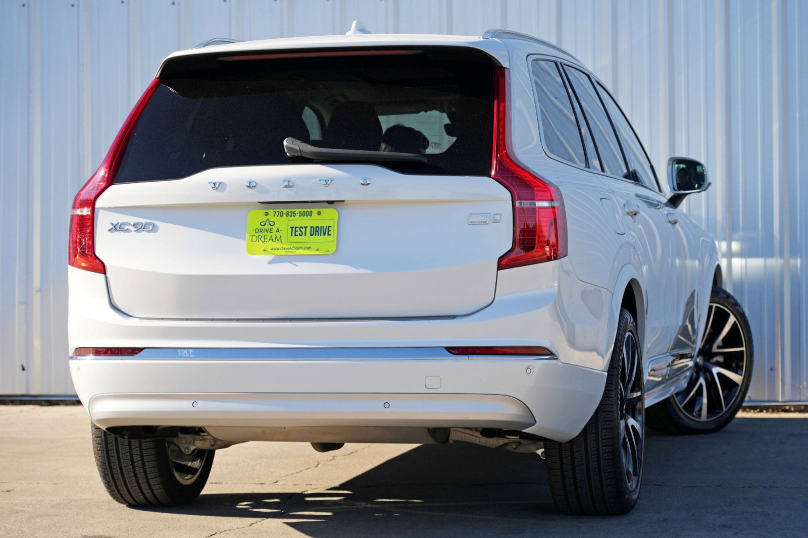 Used 2022 Volvo XC90 T8 Inscription Expression w/ Advanced Package AWD/4WD image 5