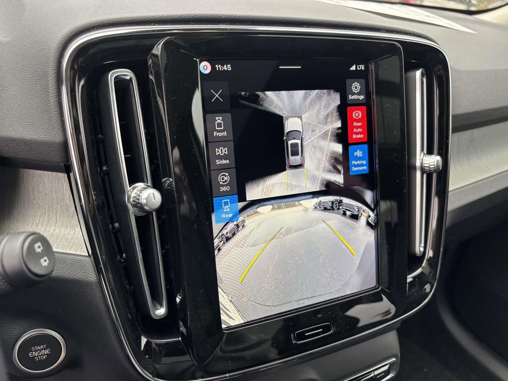 New 2026 Volvo XC40 B5 Plus w/ Protection Package Premier image 20