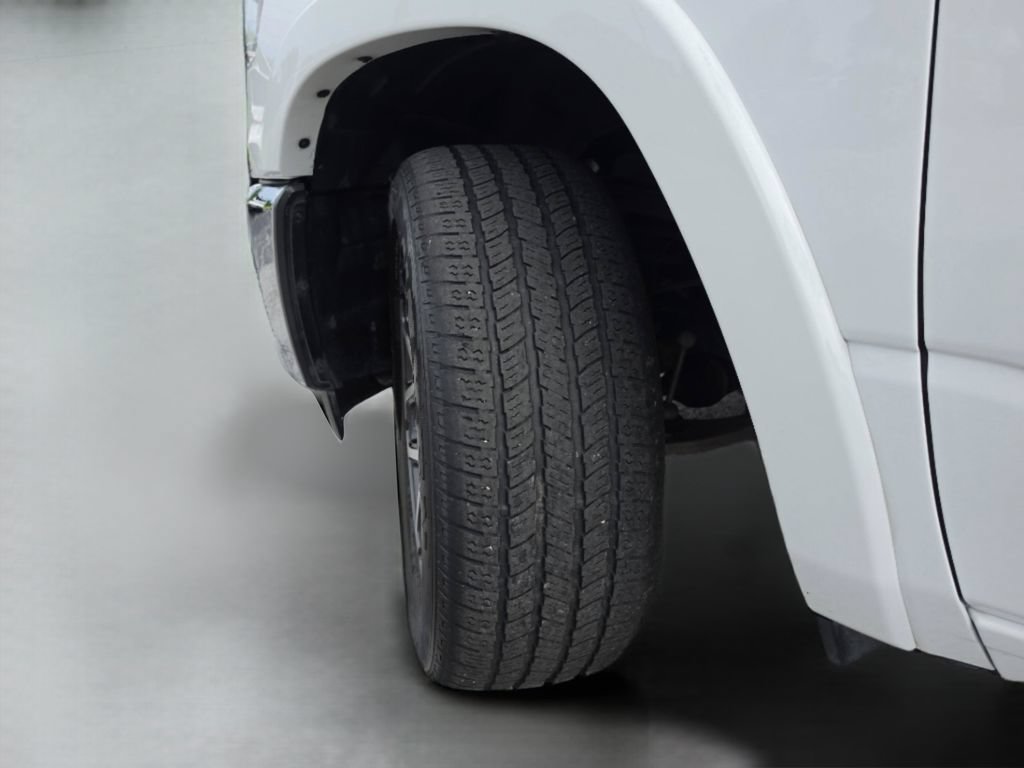 Used 2025 RAM 1500 Laramie AWD/4WD image 47
