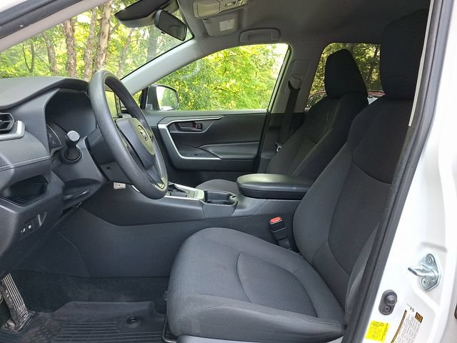 Used 2020 Toyota RAV4 LE w/ Carpet Mat Package FWD image 14