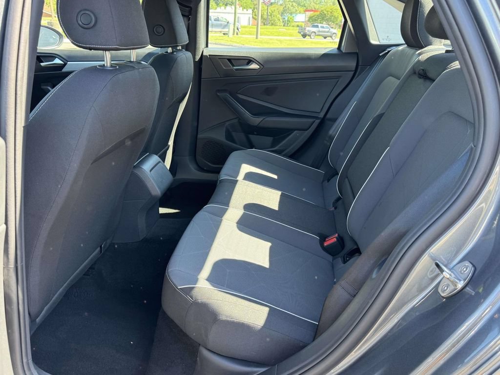 Used 2025 Volkswagen Jetta Sport FWD image 16
