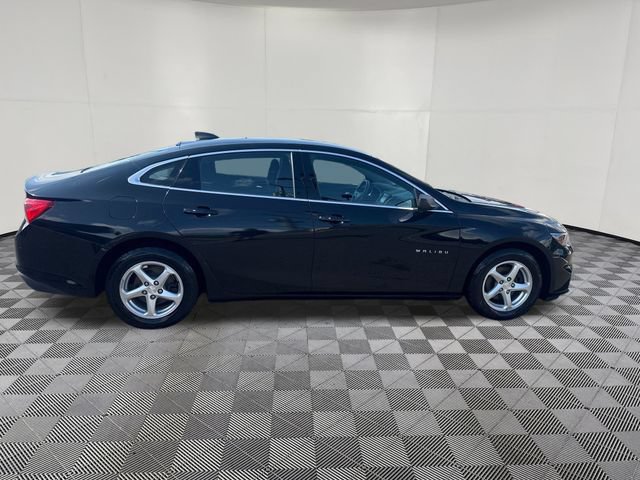 Used 2017 Chevrolet Malibu LS FWD image 6