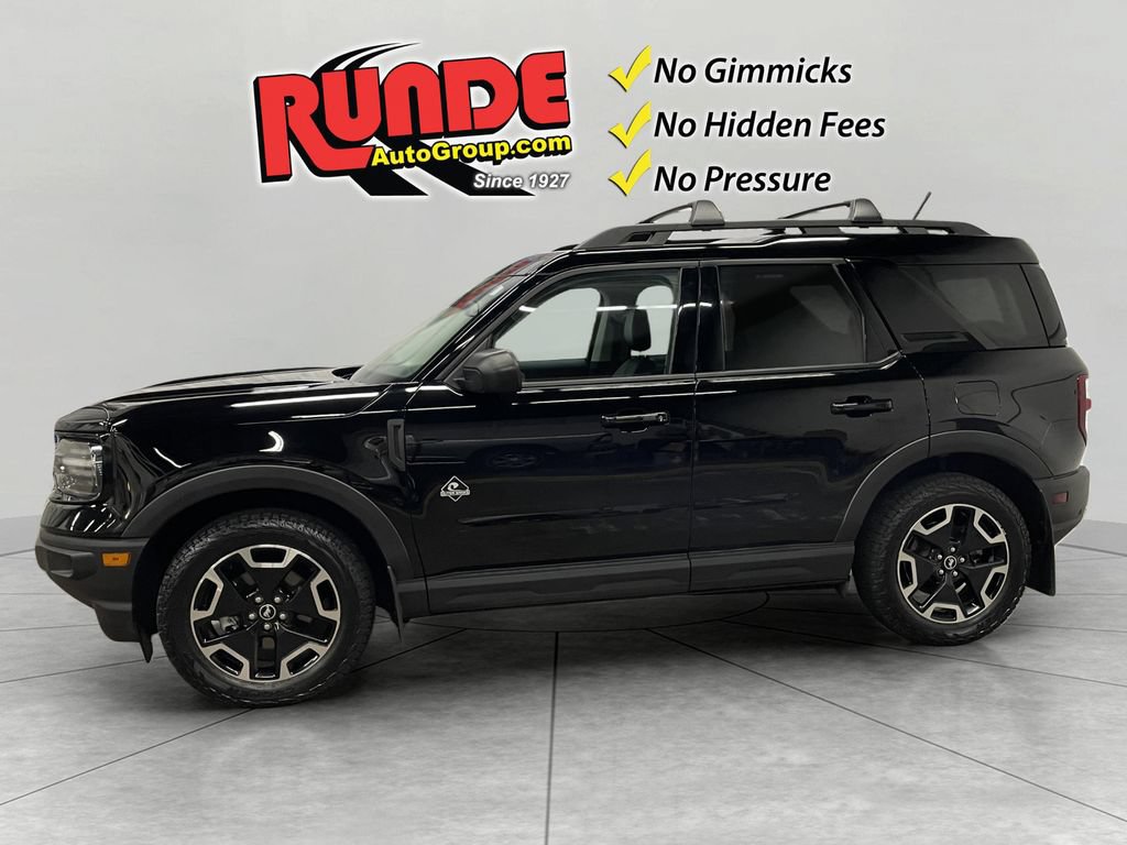 Used 2023 Ford Bronco Sport Outer Banks w/ Tech Package AWD/4WD image 2