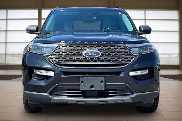 Used 2021 Ford Explorer XLT w/ Equipment Group 202A AWD/4WD image 3