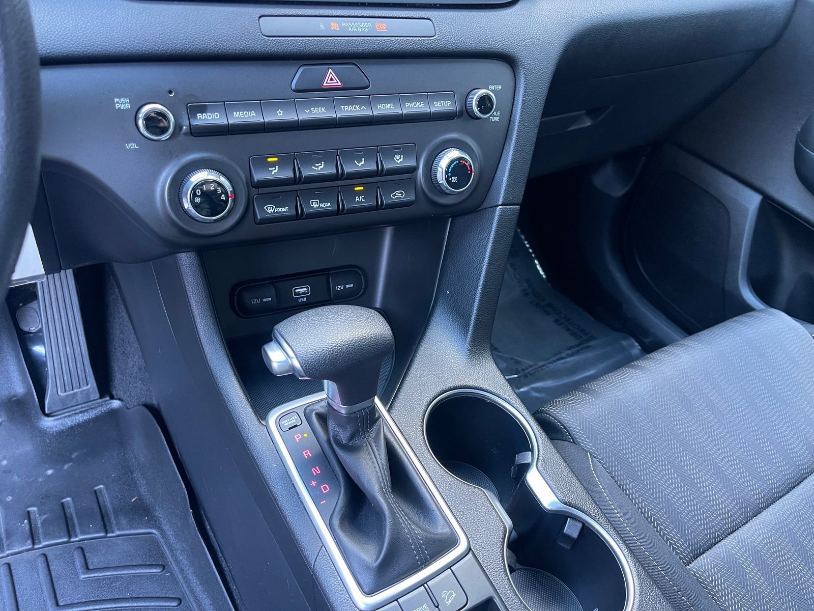 Used 2020 Kia Sportage LX image 32