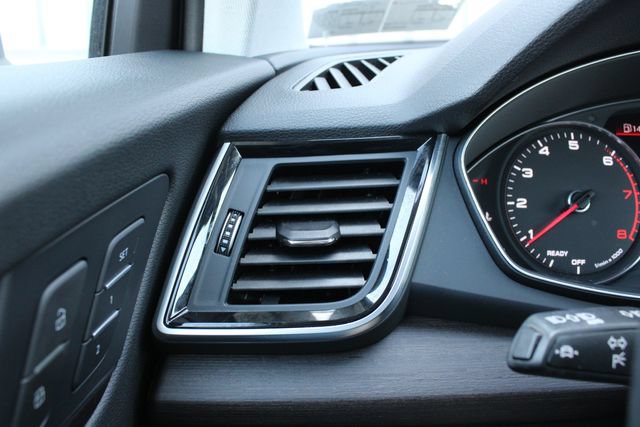 Used 2023 Audi Q5 2.0T Premium w/ Convenience Package AWD/4WD image 10