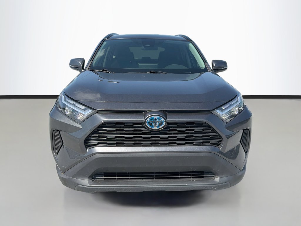 Used 2023 Toyota RAV4 XLE AWD/4WD image 2