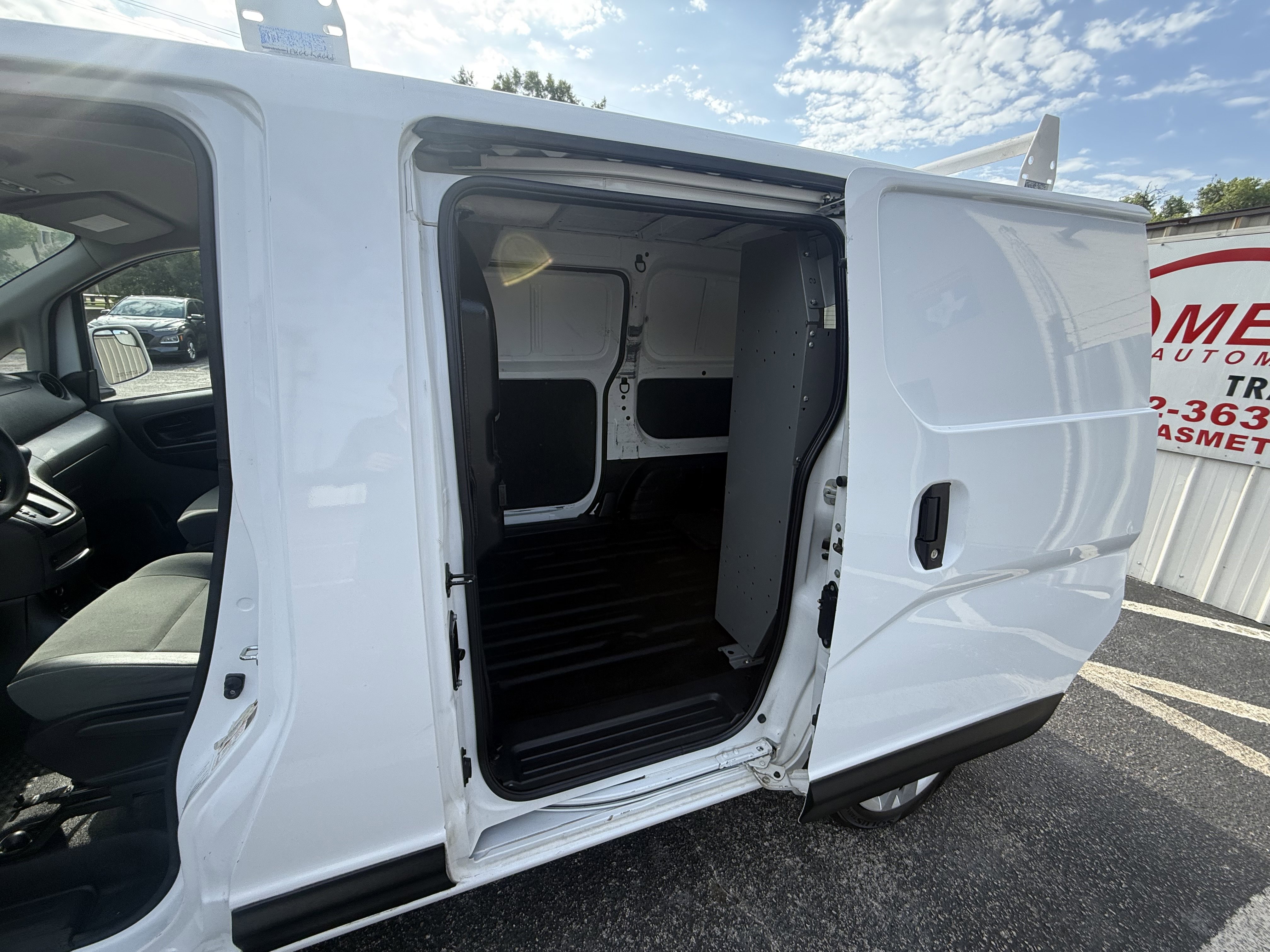 Used 2020 Nissan NV200 SV w/ Back Door Glass Package image 15