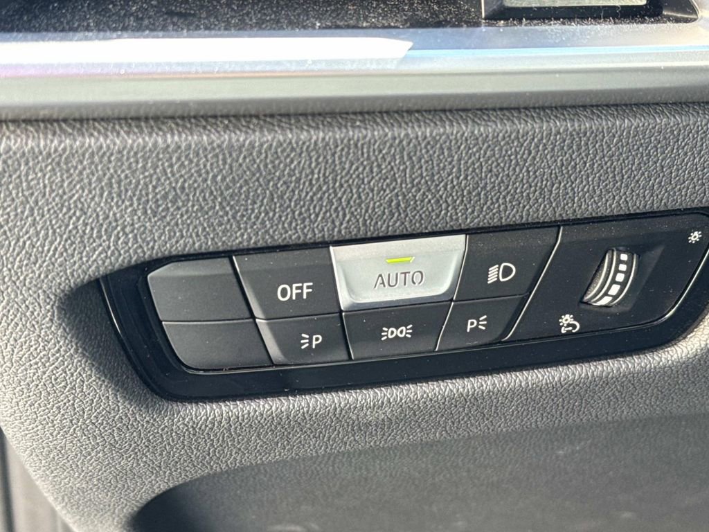 Used 2025 BMW i4 xDrive40i image 21