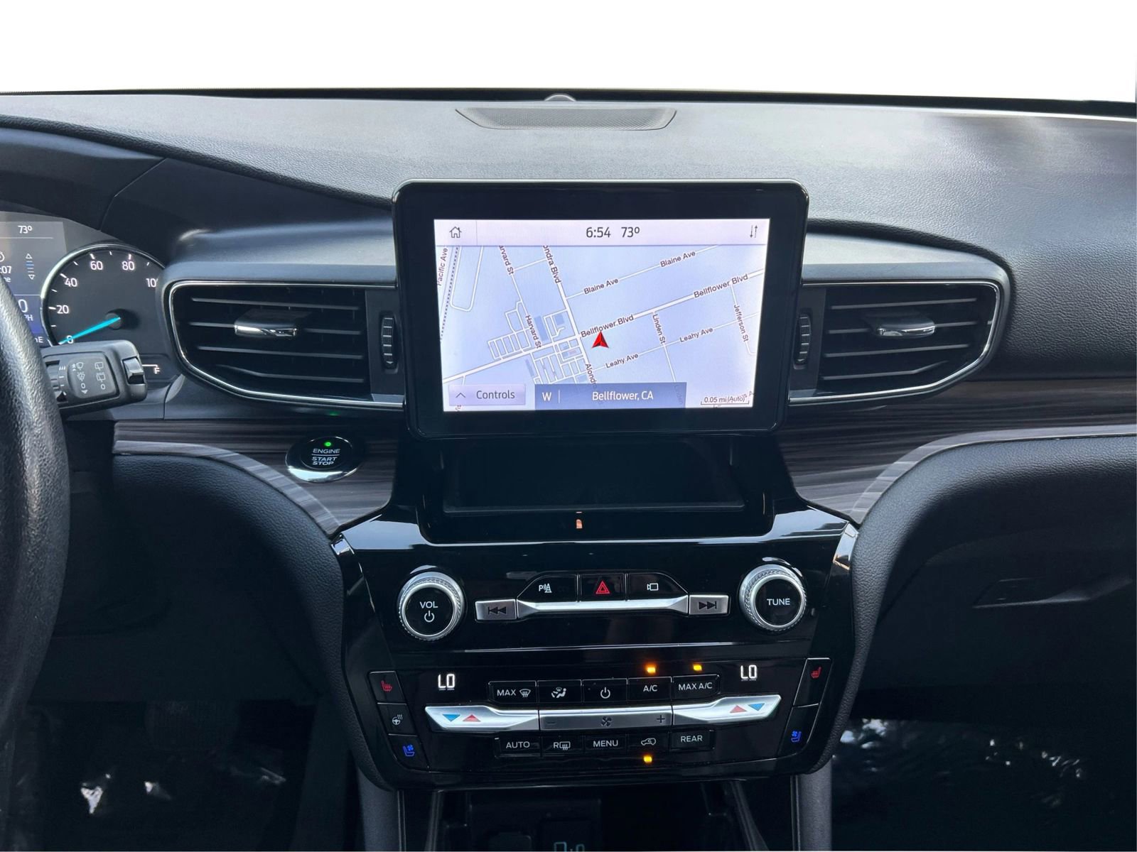 Used 2021 Ford Explorer Limited w/ Equipment Group 301A image 14