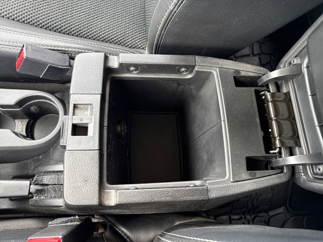 Used 2015 Jeep Wrangler Unlimited Sahara AWD/4WD image 26