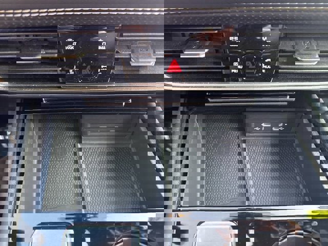 Used 2024 Volkswagen Atlas Cross Sport SEL Premium R-Line image 21