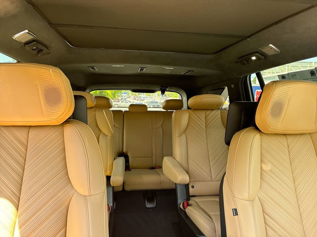 Used 2026 Cadillac Escalade IQ Sport 2 w/ LPO, Floor Liner Package image 34