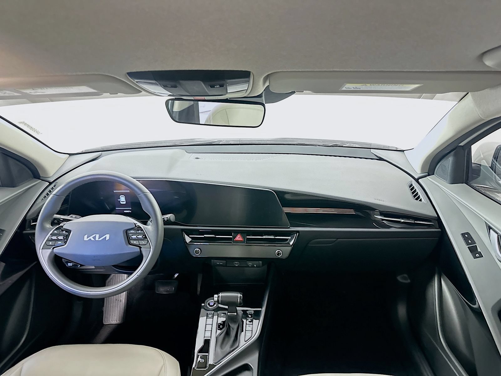 Used 2023 Kia Niro EX FWD image 23