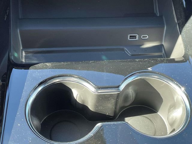 New 2026 Chevrolet Suburban High Country image 28