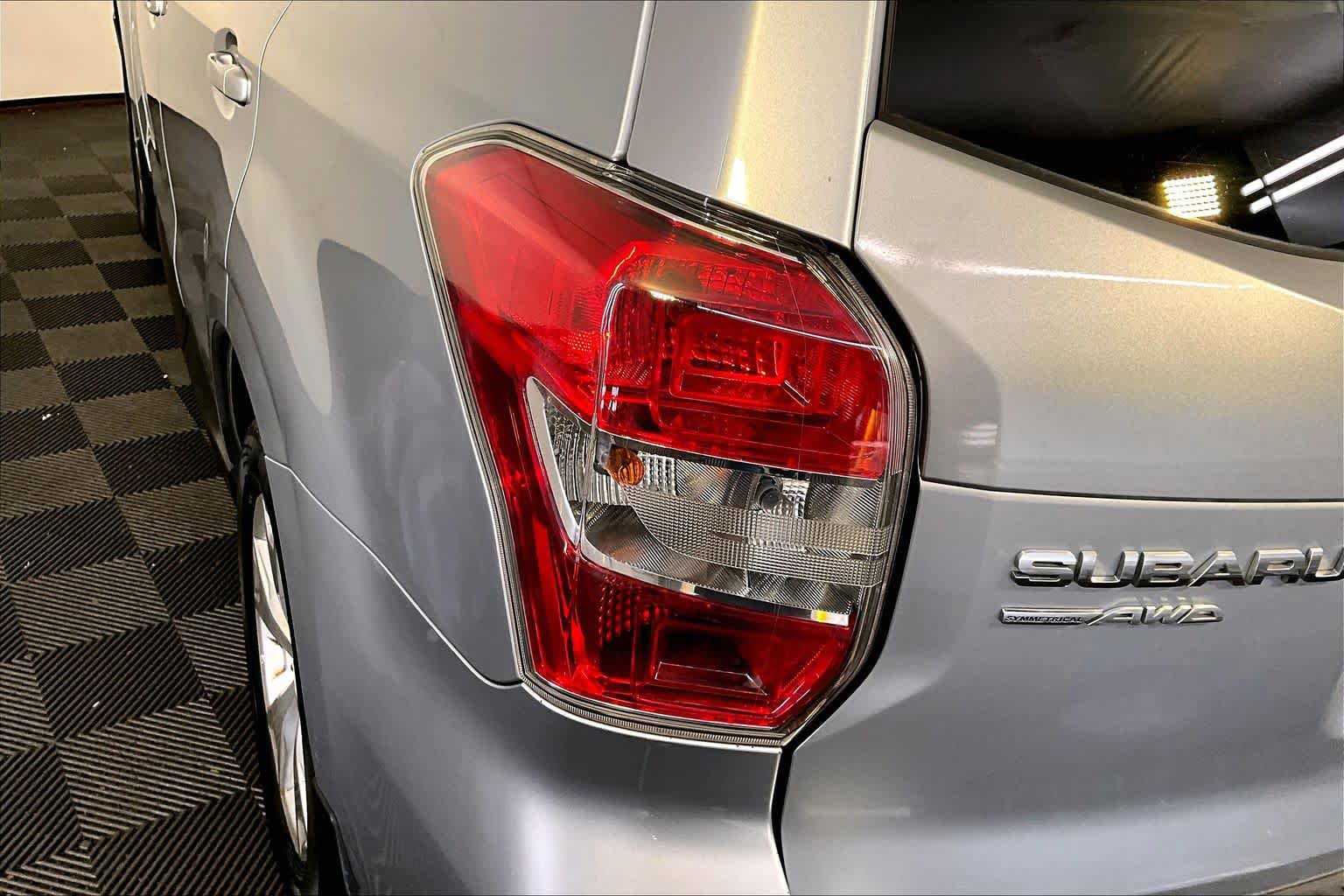 Used 2016 Subaru Forester 2.5i Limited AWD/4WD image 28