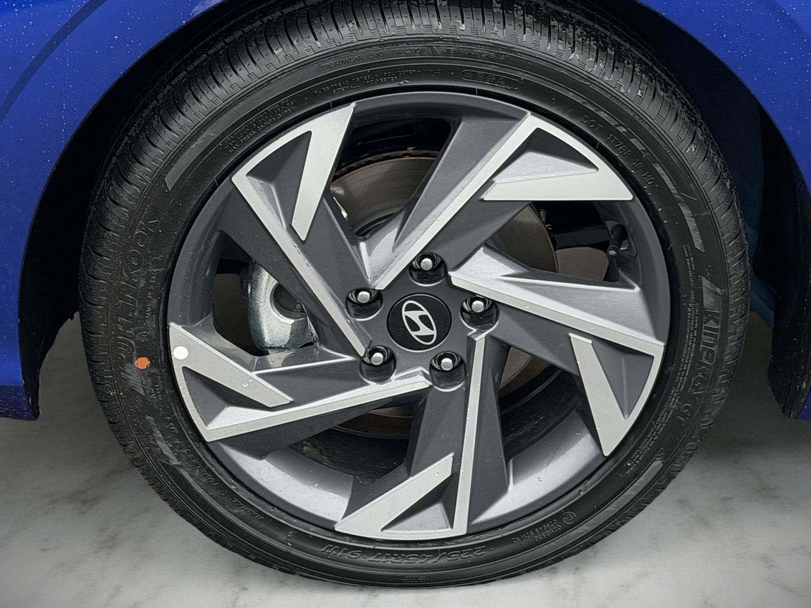 New 2026 Hyundai Elantra Limited w/ Cargo Package FWD image 5