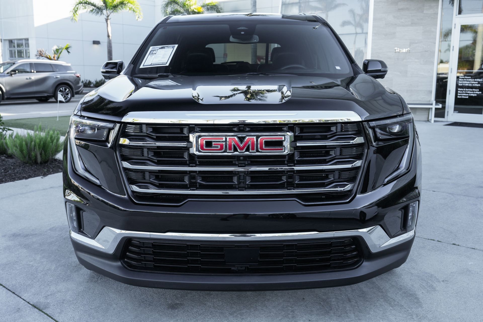 Used 2024 GMC Acadia Elevation image 5