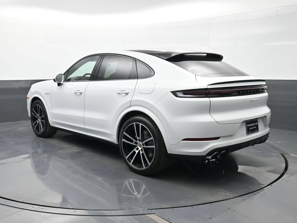 New 2026 Porsche Cayenne E-Hybrid Coupe AWD/4WD image 3