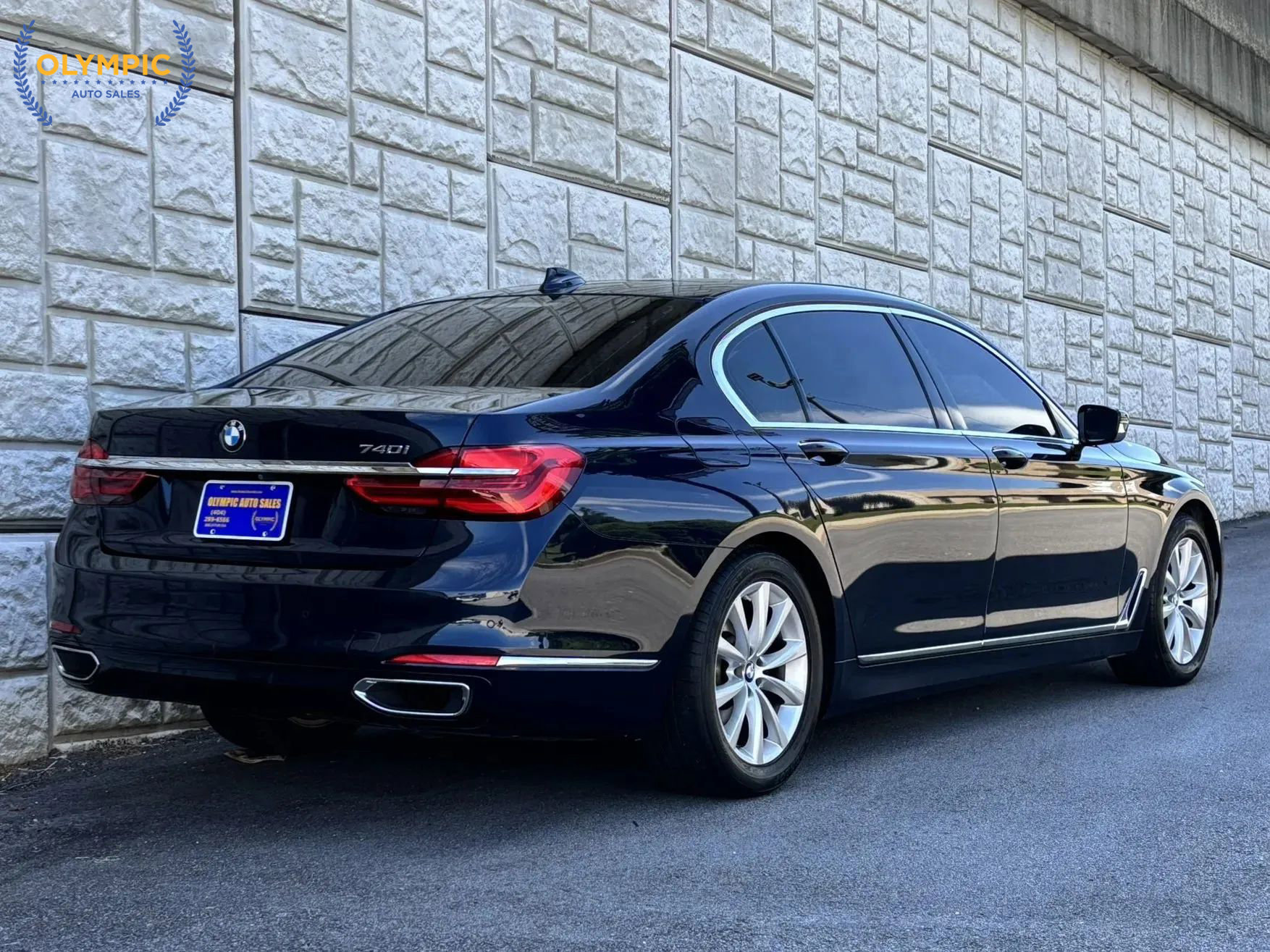 Used 2016 BMW 740i w/ Executive Package 2 image 7